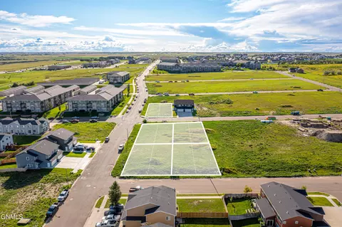 Multiple Hagen Townhome Lots, Williston, ND 58801