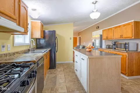 1405 48th St W, Williston, ND 58801 photo 9