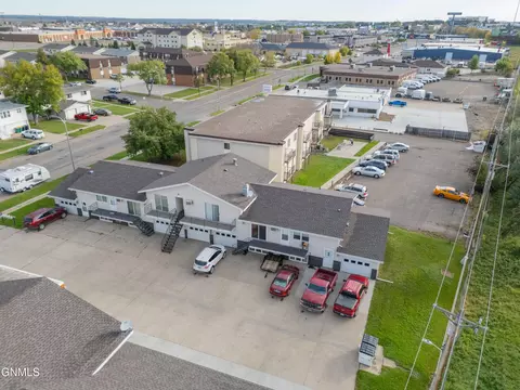 707 Interstate Ave E, Bismarck, ND 58503