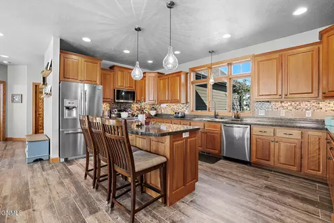 13910 Whitetail Cir, Williston, ND 58801 photo 38