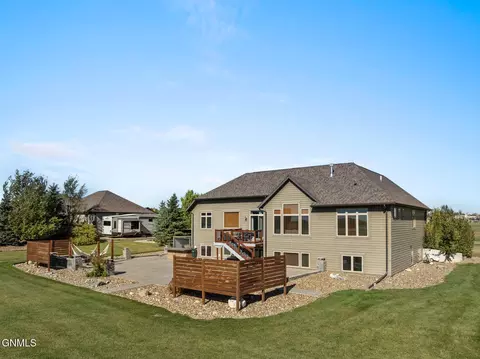 13910 Whitetail Cir, Williston, ND 58801 photo 9