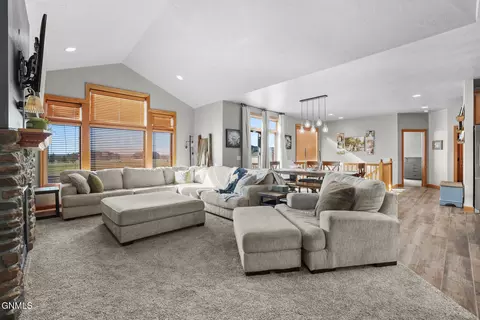 13910 Whitetail Cir, Williston, ND 58801 photo 35