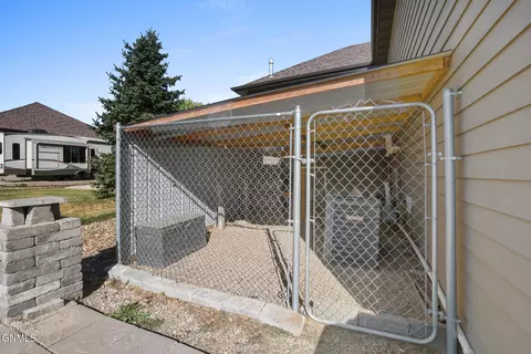13910 Whitetail Cir, Williston, ND 58801 photo 13