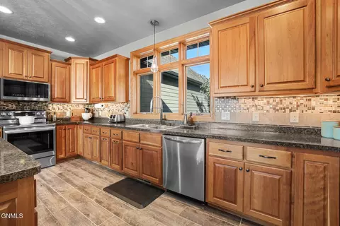 13910 Whitetail Cir, Williston, ND 58801 photo 39