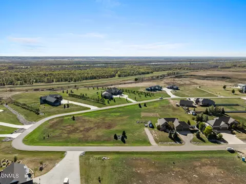 13910 Whitetail Cir, Williston, ND 58801 photo 20