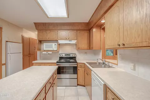 2106 Assumption Dr, Bismarck, ND 58501 photo 5
