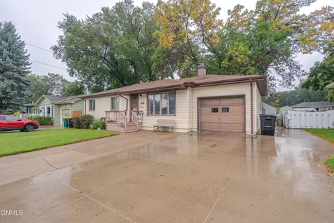 2106 Assumption Dr, Bismarck, ND 58501 photo 38