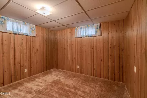 2106 Assumption Dr, Bismarck, ND 58501 photo 25