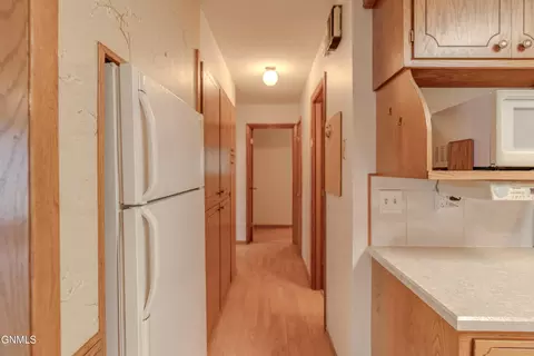 2106 Assumption Dr, Bismarck, ND 58501 photo 10