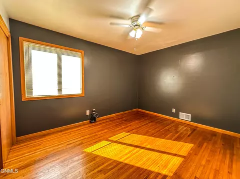 1009 Riverview Ave, Bismarck, ND 58504 photo 18