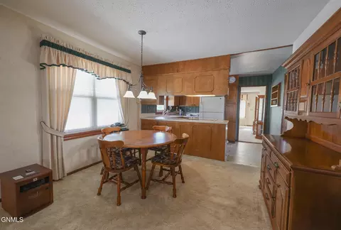 Dining - 508 12th St W, Williston, ND 58801 photo 2 of 3