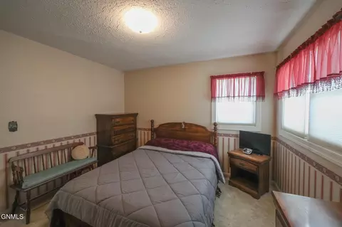 Bedroom - 508 12th St W, Williston, ND 58801 photo 4 of 8