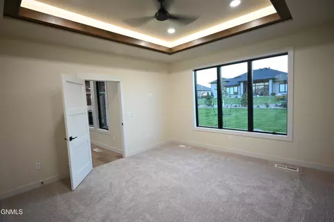 1612 Community Lp, Bismarck, ND 58503 photo 18