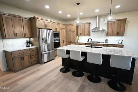 1612 Community Lp, Bismarck, ND 58503 photo 11