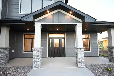 1612 Community Lp, Bismarck, ND 58503 photo 3