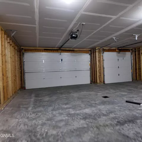 612 Koenig Dr, Bismarck, ND 58504 photo 12
