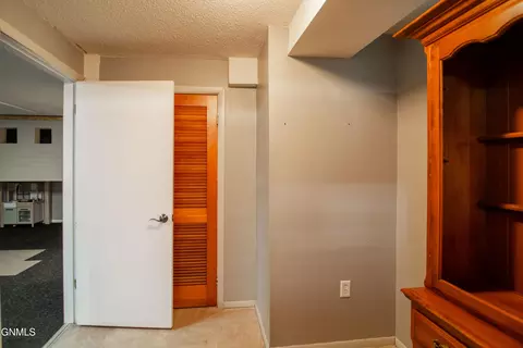 1503 Sunset Dr, Mandan, ND 58554 photo 26