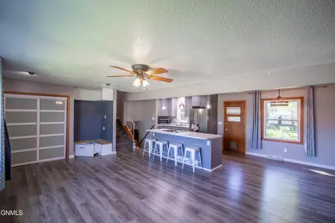 1503 Sunset Dr, Mandan, ND 58554 photo 5
