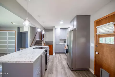 1503 Sunset Dr, Mandan, ND 58554 photo 8