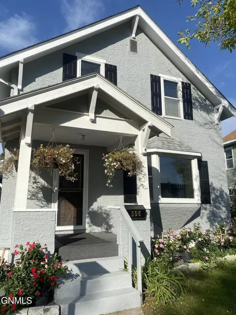 506 3rd Ave SW, Jamestown, ND 58401