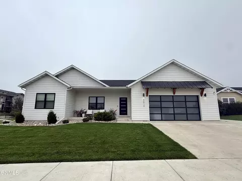 3414 32nd St W, Williston, ND 58801