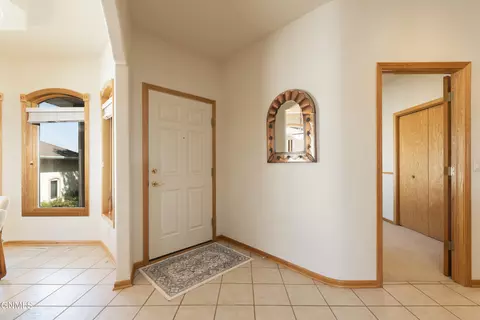 1907 Mesquite Loop, Bismarck, ND 58503 photo 3