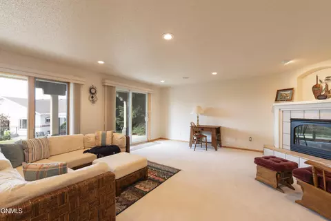 1907 Mesquite Loop, Bismarck, ND 58503 photo 26