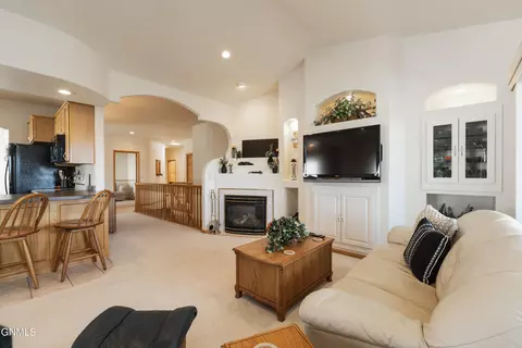 1907 Mesquite Loop, Bismarck, ND 58503 photo 12
