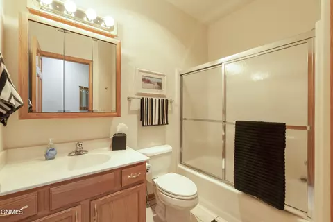 1907 Mesquite Loop, Bismarck, ND 58503 photo 16