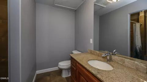 Bath - 421 S 15th St, Bismarck, ND 58504 photo 2 of 9
