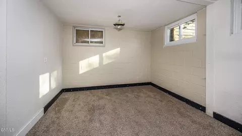 Bedroom - 421 S 15th St, Bismarck, ND 58504 photo 5 of 6
