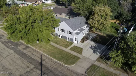 View/Area - 421 S 15th St, Bismarck, ND 58504 photo 3 of 3
