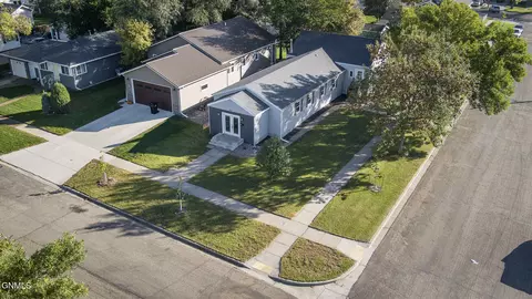 View/Area - 421 S 15th St, Bismarck, ND 58504 photo 2 of 3