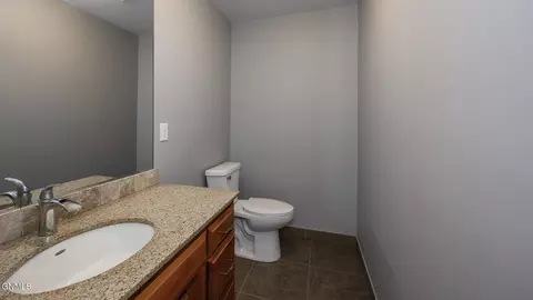 Bath - 421 S 15th St, Bismarck, ND 58504 photo 6 of 9