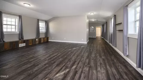 Living - 421 S 15th St, Bismarck, ND 58504 photo 4 of 4