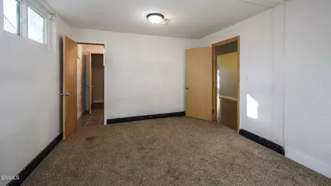 Bedroom - 421 S 15th St, Bismarck, ND 58504 photo 6 of 6