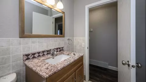 Bath - 421 S 15th St, Bismarck, ND 58504 photo 5 of 9