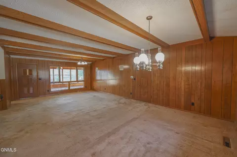 Living - 815 14th St W, Williston, ND 58801 photo 2 of 6