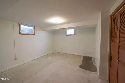 Bedroom - 815 14th St W, Williston, ND 58801 photo 5 of 5