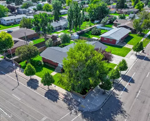 View/Area - 815 14th St W, Williston, ND 58801 photo 2 of 5