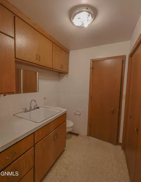 Other - 815 14th St W, Williston, ND 58801 photo 5 of 10