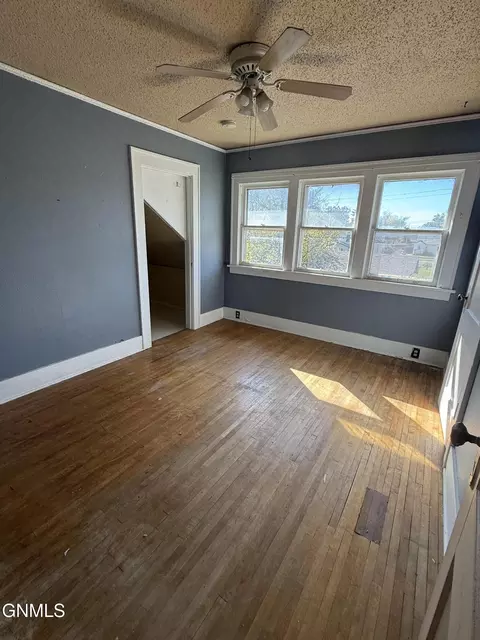 Bedroom - 913 Main St, Williston, ND 58801 photo 3 of 3