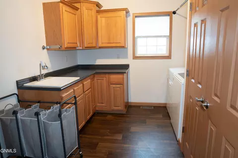 14908 Cochise St, Williston, ND 58801 photo 26