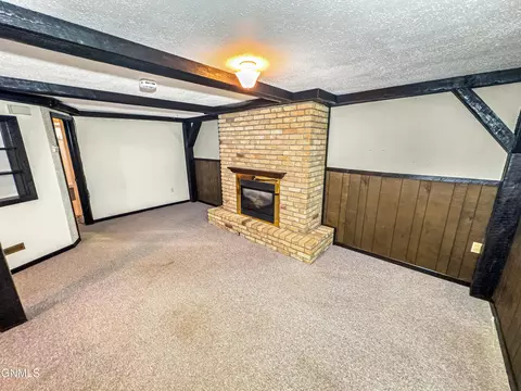 802 15th Ave W, Williston, ND 58801 photo 20