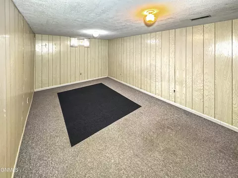 802 15th Ave W, Williston, ND 58801 photo 24