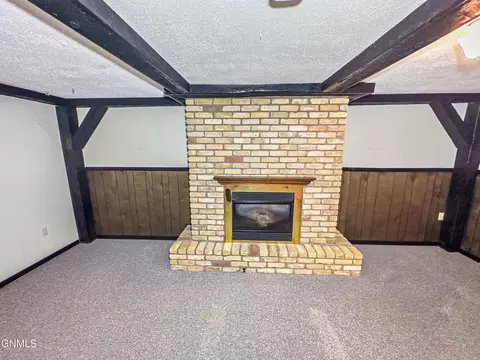 802 15th Ave W, Williston, ND 58801 photo 21