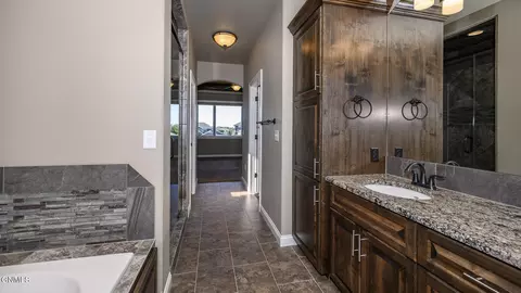 3700 Valley Dr, Bismarck, ND 58503 photo 20