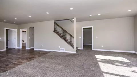 3700 Valley Dr, Bismarck, ND 58503 photo 25