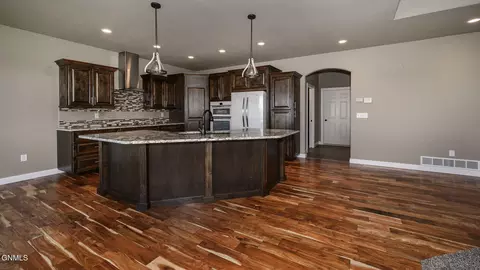 3700 Valley Dr, Bismarck, ND 58503 photo 10
