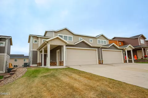 2725 30th St W, Williston, ND 58801